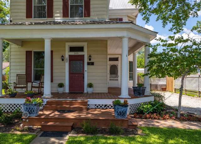 Property at 515 Wolf St, Schulenburg, TX 78956, 3 beds, 2.5 baths
