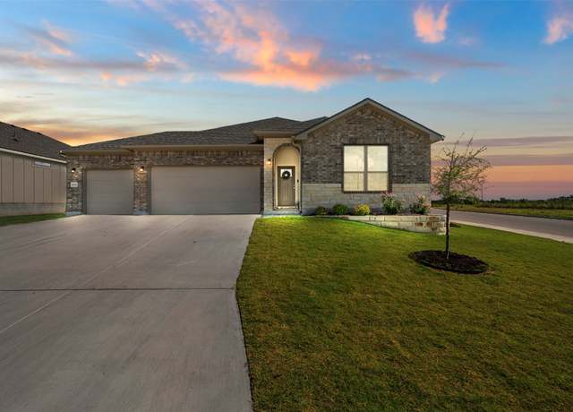 Property at 2042 Yarrelton Dr, Temple, TX 76502, 4 beds, 2 baths