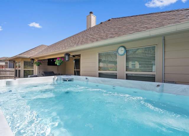 Property at 2520 Weeping Beech Ln, Pflugerville, TX 78660, 4 beds, 3 baths