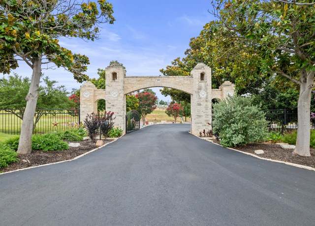 Property at 203 Senisa Dr, Buchanan Dam, TX 78657, 6 beds, 6 baths
