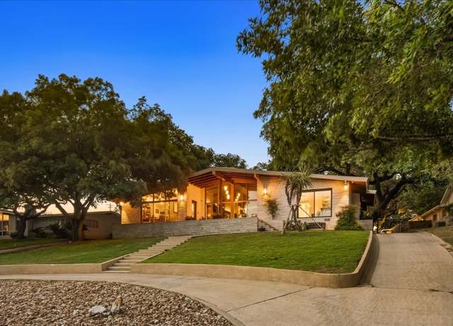 Property at 104 W Mimosa Cir, San Marcos, TX 78666, 4 beds, 4 baths