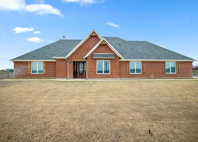 Property at 1800 County Road 305, Jarrell, TX 76537, 3 beds, 3.5 baths