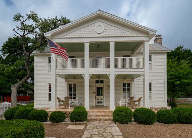 Property at 200 Bluff St, Dripping Springs, TX 78620, 3 beds, 2 baths
