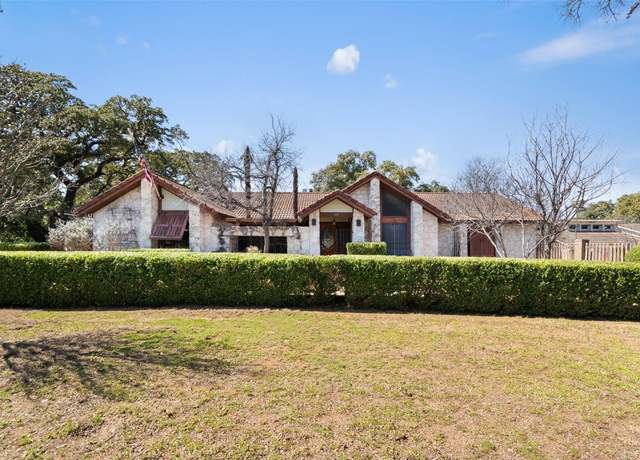 Property at 209 Duck Lake Dr, Lakeway, TX 78734, 4 beds, 3 baths