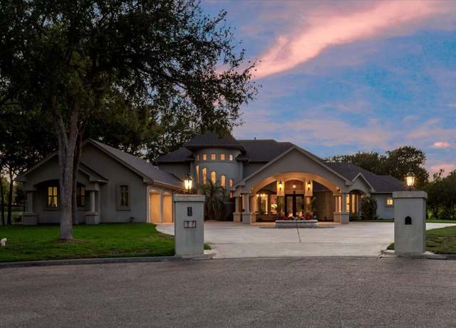 Property at 1317 Jack Nicklaus Cir, Salado, TX 76571, 4 beds, 4.5 baths