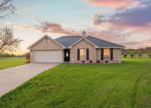 Property at 125 Fairway Ct, Bastrop, TX 78602, 4 beds, 2 baths