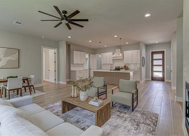Property at 136 E Pauwela Ln, Bastrop, TX 78602, 3 beds, 2 baths