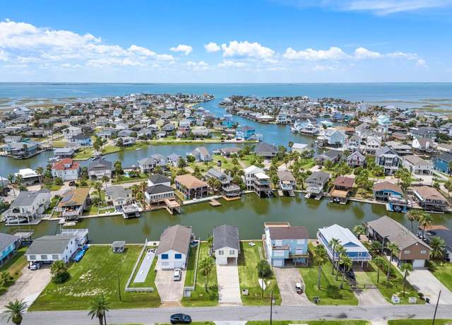 Property at 16614 Bahama Way, Galveston, TX 77554, 3 beds, 2 baths