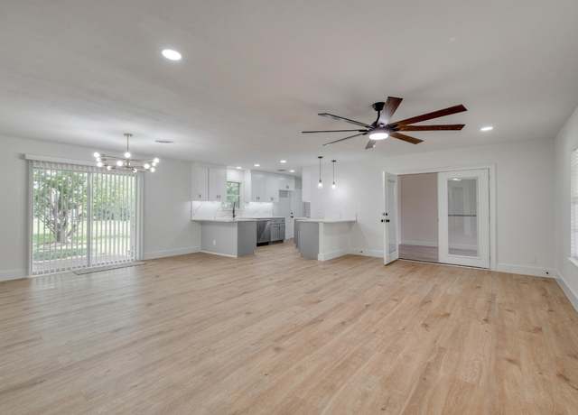 Property at 122 Blanket Flower Dr, Bastrop, TX 78602, 4 beds, 2 baths