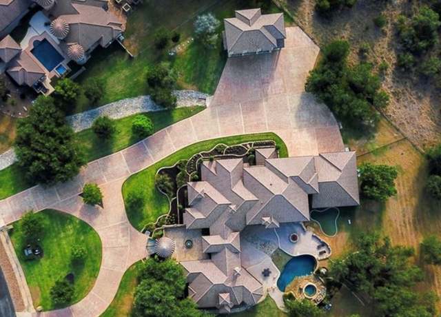 Property at 1024 Spanish Trl, New Braunfels, TX 78132, 7 beds, 6 baths