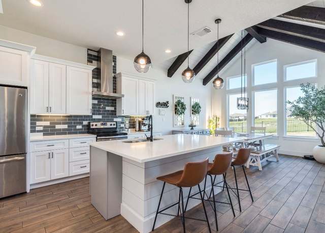 Property at 147 Hope St, Kyle, TX 78640, 4 beds, 3.5 baths