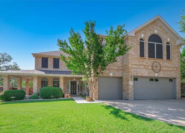 Property at 105 Brentwood Dr, Georgetown, TX 78628, 5 beds, 3.5 baths