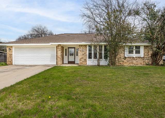 Property at 205 Redwood Dr Cir, Harker Heights, TX 76548, 4 beds, 2 baths