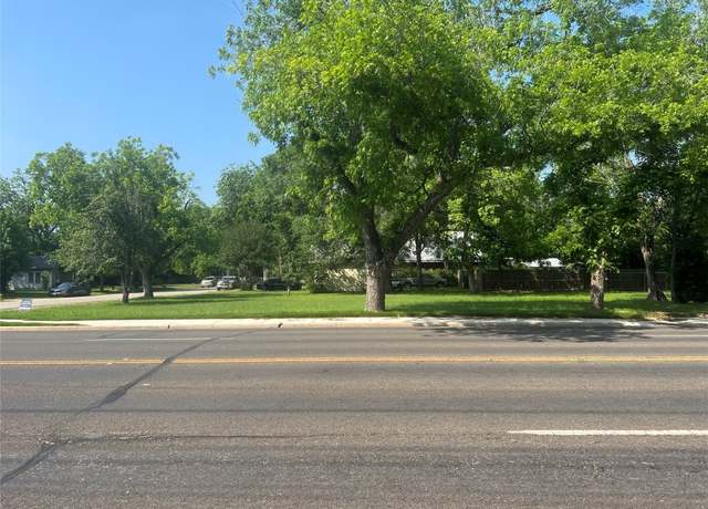 Property at 300 Turney St, Smithville, TX 78957
