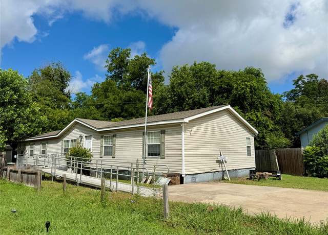 Property at 1302 Commanche Dr, Temple, TX 76504, 4 beds, 2 baths