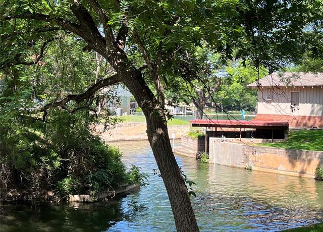 Property at 5311 Shady Oaks Cir, Kingsland, TX 78639
