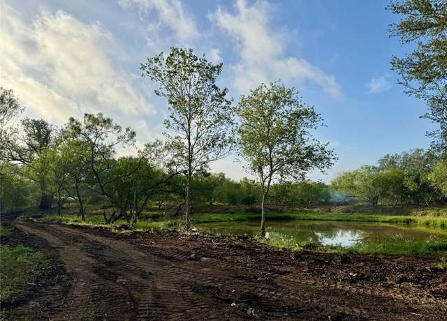 Property at 500 Cr 171, Nixon, TX 78140