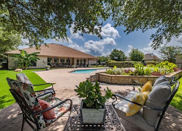 Property at 194 Brushy Creek Trl, Hutto, TX 78634, 3 beds, 2.5 baths