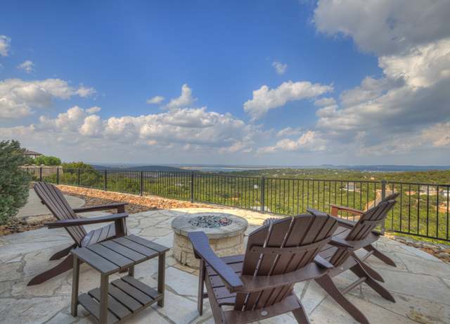 Property at 800 High Oaks Rd, Canyon Lake, TX 78133, 4 beds, 2.5 baths