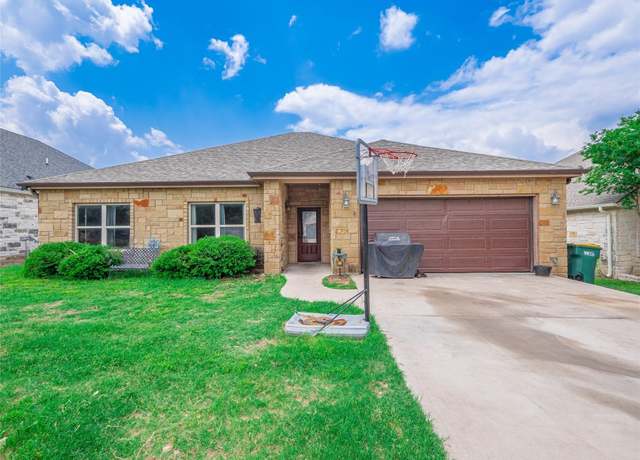Property at 419 Spyglass St, Marble Falls, TX 78654, 3 beds, 2 baths