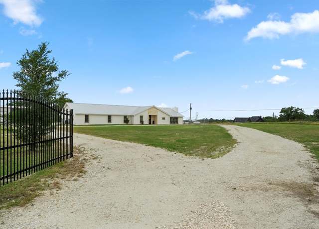 Property at 1589 County Road 252, Anderson, TX 77830, 6 beds, 3 baths