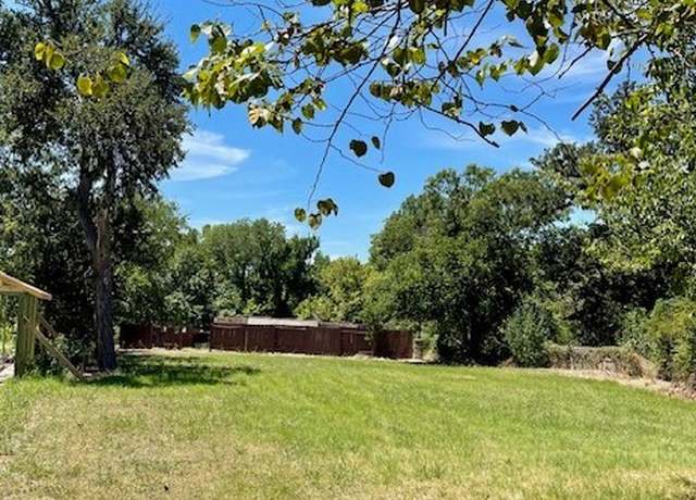 Property at 505 E 4th St, Cameron, TX 76520