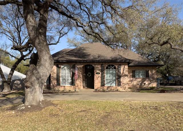 Property at 1113 Indian Trl, Salado, TX 76571, 4 beds, 3.5 baths