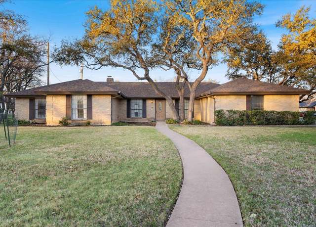 Property at 1000 Abbey Rd, Round Rock, TX 78681, 4 beds, 2.5 baths