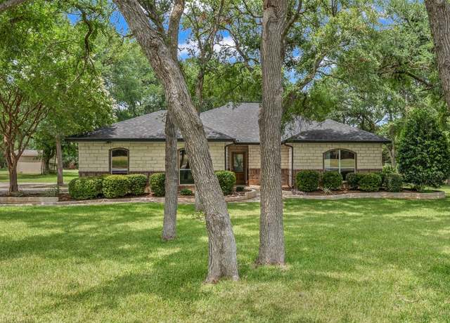 Property at 574 Rose Ln, Salado, TX 76571, 3 beds, 2 baths