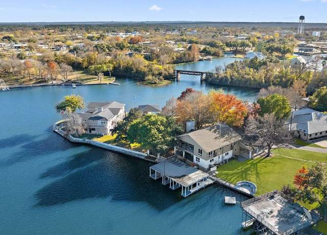 Property at 421 Yucca Dr, Kingsland, TX 78639, 4 beds, 4 baths