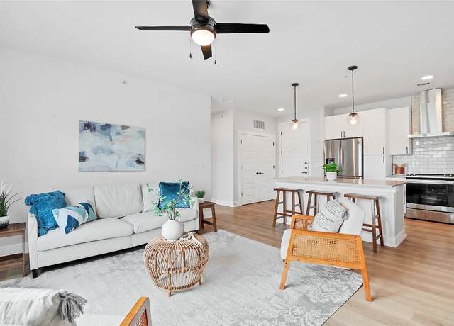 Property at 3101 Govalle Ave #303, Austin, TX 78702, 2 beds, 2 baths