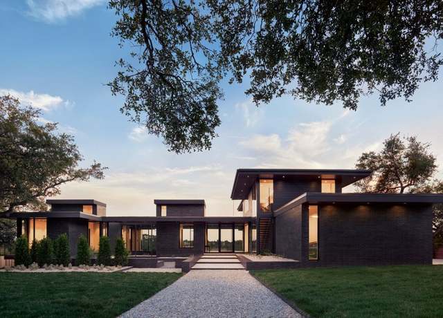 Property at 807 Redbud Trl, West Lake Hills, TX 78746, 4 beds, 4.5 baths