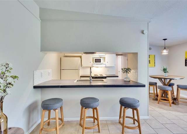 Property at 2408 Longview St #205, Austin, TX 78705, 2 beds, 1 bath