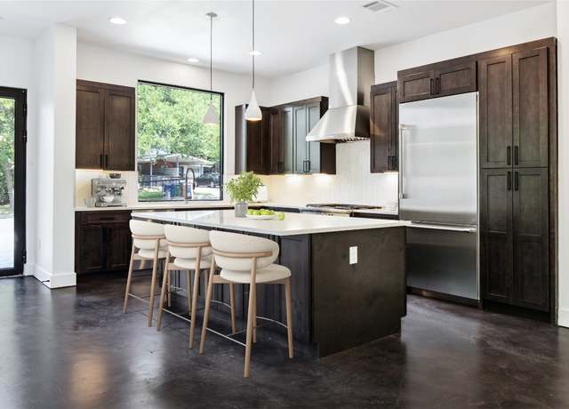 Property at 2309 La Casa Dr Unit B, Austin, TX 78704, 3 beds, 3.5 baths