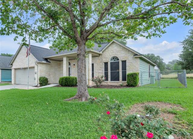 Property at 330 Rose Mayer Loop St, La Grange, TX 78945, 2 beds, 2 baths