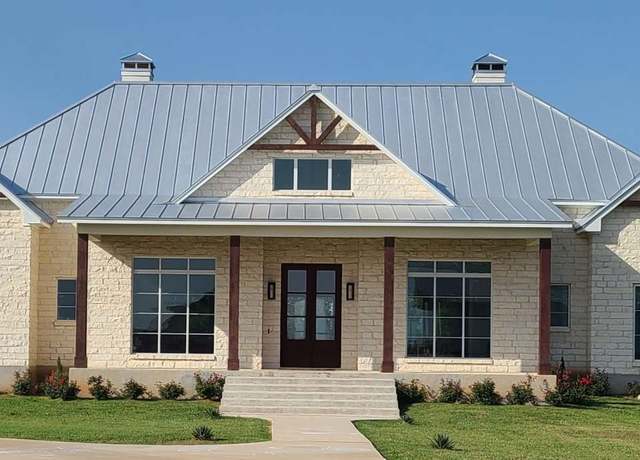 Property at 332 River Ranch Cir, Martindale, TX 78655, 4 beds, 3 baths