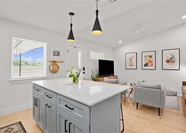 Property at 1128 Gardner Rd Unit B, Austin, TX 78721, 2 beds, 1 bath