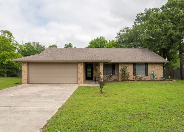Property at 1802 Pecos Ave, Rockdale, TX 76567, 4 beds, 2 baths