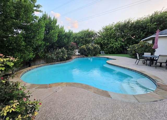 Property at 900 Spring Hollow Dr, Leander, TX 78641, 3 beds, 2 baths
