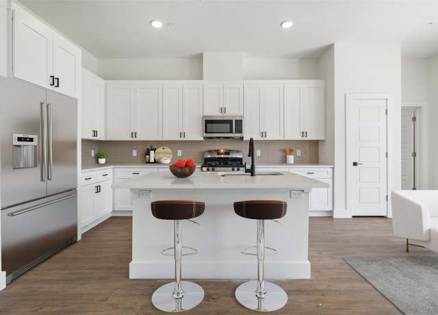 Property at 1811 Webberville Rd #1305, Austin, TX 78721, 2 beds, 2 baths