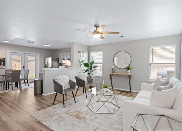 Property at 1128 Emmitt Run, Austin, TX 78721, 4 beds, 2.5 baths