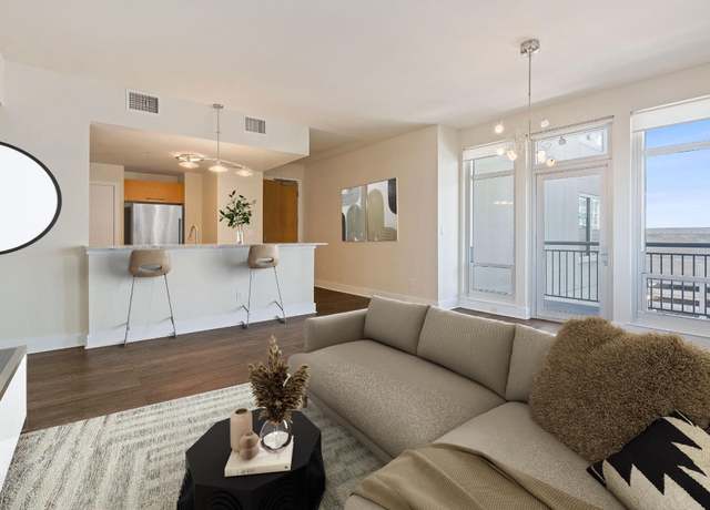 Property at 603 Davis St #1304, Austin, TX 78701, 2 beds, 2 baths