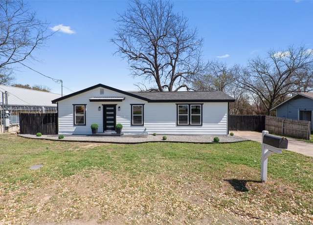 Property at 901 N Church St, Georgetown, TX 78626, 3 beds, 2 baths