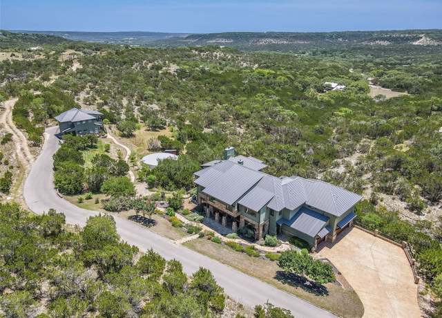 Property at 400 Hillview Rd, Wimberley, TX 78676, 5 beds, 3.5 baths