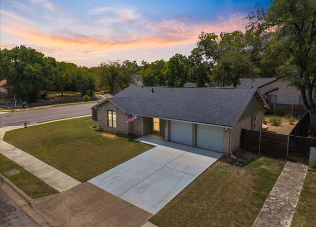 Property at 2701 Coatbridge Dr, Austin, TX 78745, 3 beds, 2 baths
