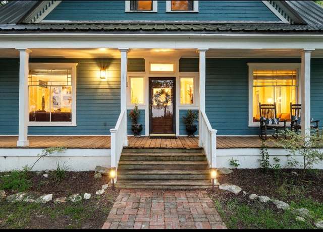 Property at 301 Avenue I, Valley Mills, TX 76689, 4 beds, 3 baths