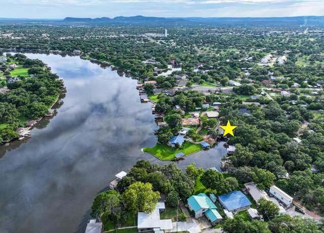 Property at 2001 Granite Cove Cv, Kingsland, TX 78639, 5 beds, 3.5 baths