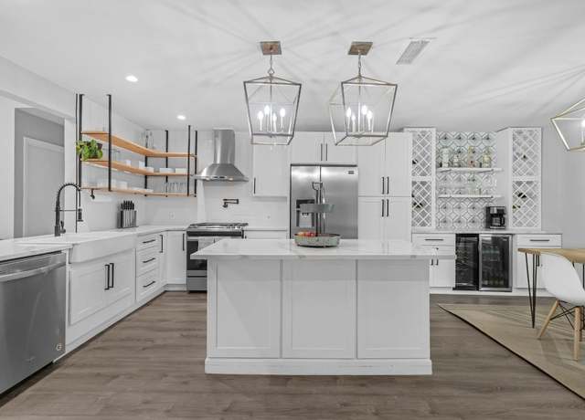 Property at 609 Blackberry Dr, Austin, TX 78745, 3 beds, 2 baths