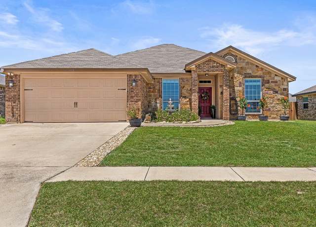 Property at 3111 Rockwall Dr, Killeen, TX 76549, 5 beds, 2 baths