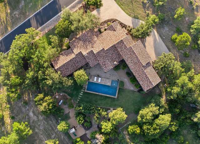 Property at 205 Hi Ridge Rd, Horseshoe Bay, TX 78657, 4 beds, 3.5 baths